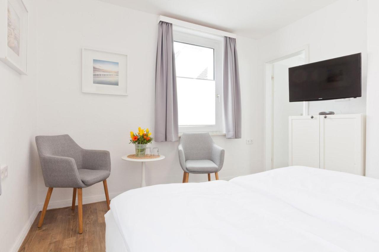 Haus Menno Janssen - Doppelzimmer Norderney Exteriör bild